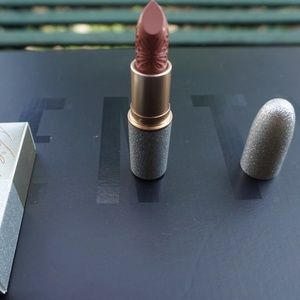 LE Mac Cosmetics Mariah Carey Mcizzle lipstick